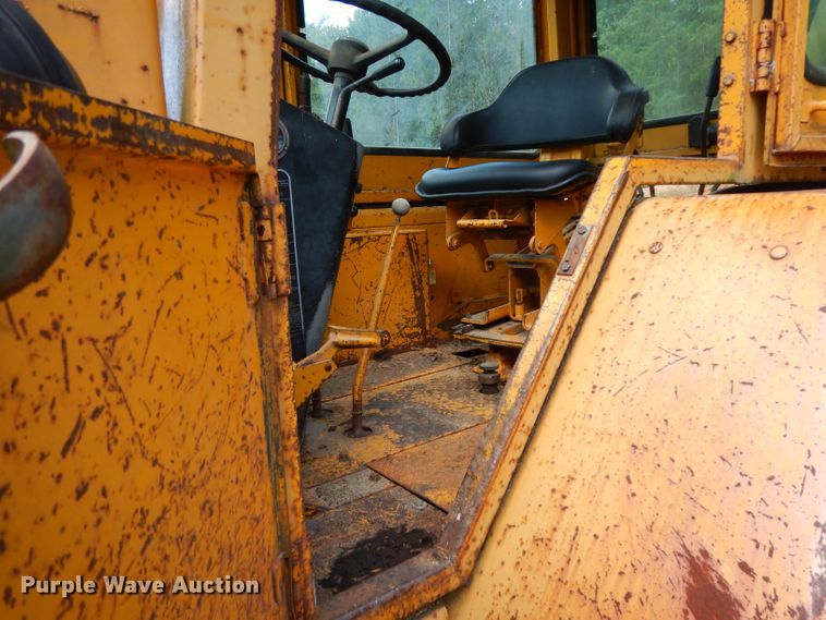 image for item DG6932 1979 John Deere 310A  backhoe