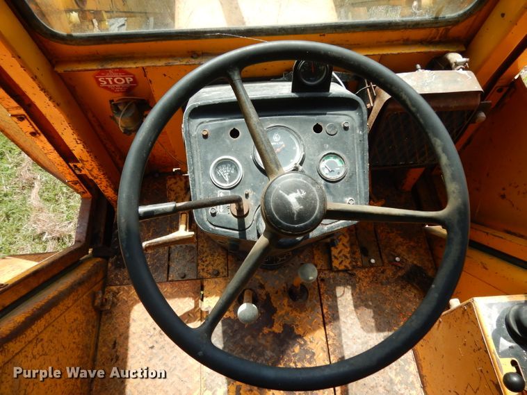 image for item DG6932 1979 John Deere 310A  backhoe