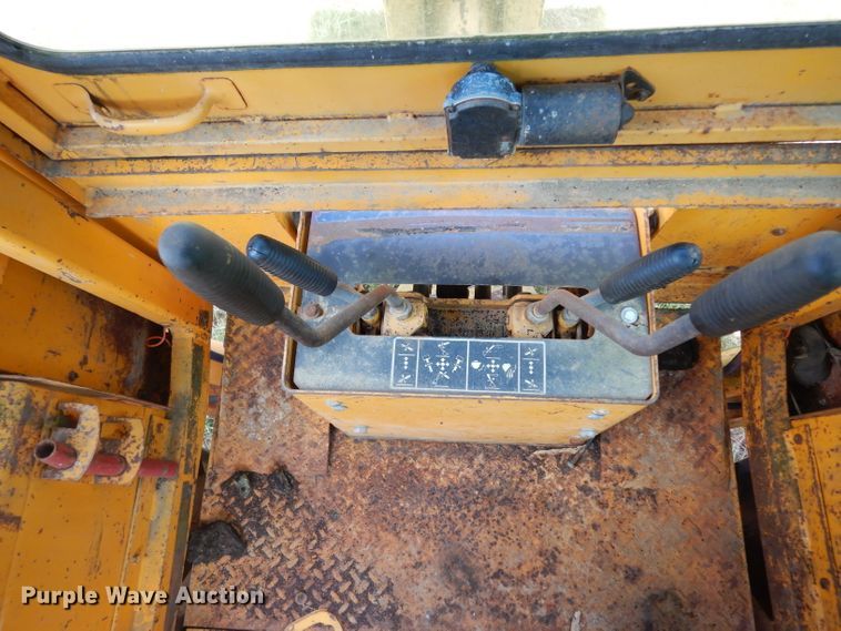 image for item DG6932 1979 John Deere 310A  backhoe
