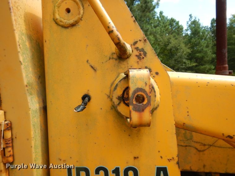 image for item DG6932 1979 John Deere 310A  backhoe