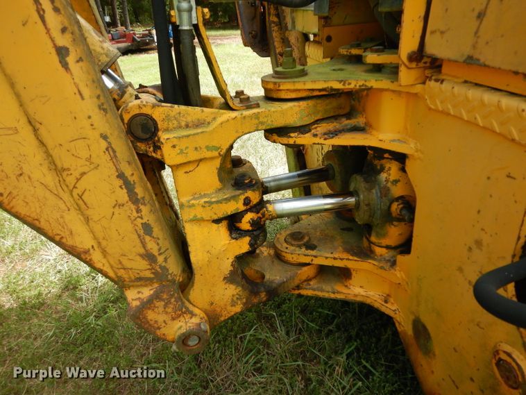 image for item DG6932 1979 John Deere 310A  backhoe