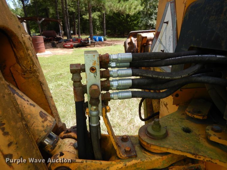 image for item DG6932 1979 John Deere 310A  backhoe