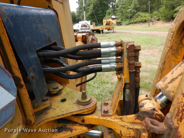 image for item DG6932 1979 John Deere 310A  backhoe