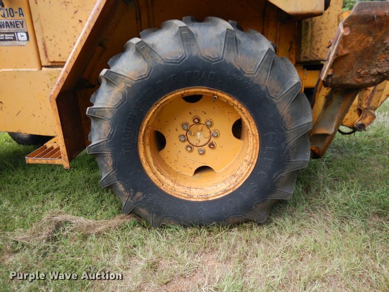 image for item DG6932 1979 John Deere 310A  backhoe