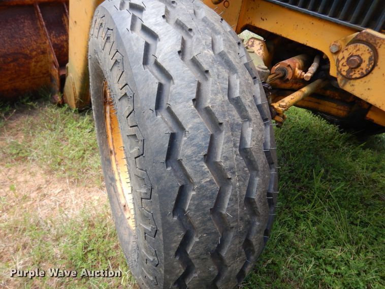 image for item DG6932 1979 John Deere 310A  backhoe