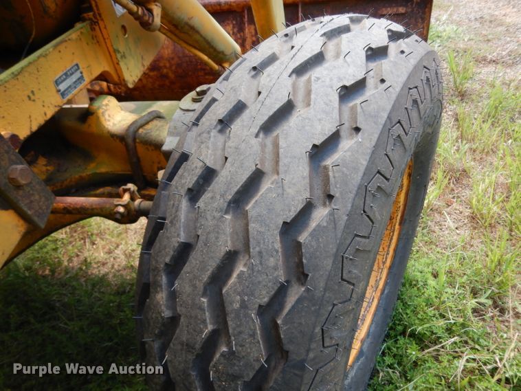 image for item DG6932 1979 John Deere 310A  backhoe