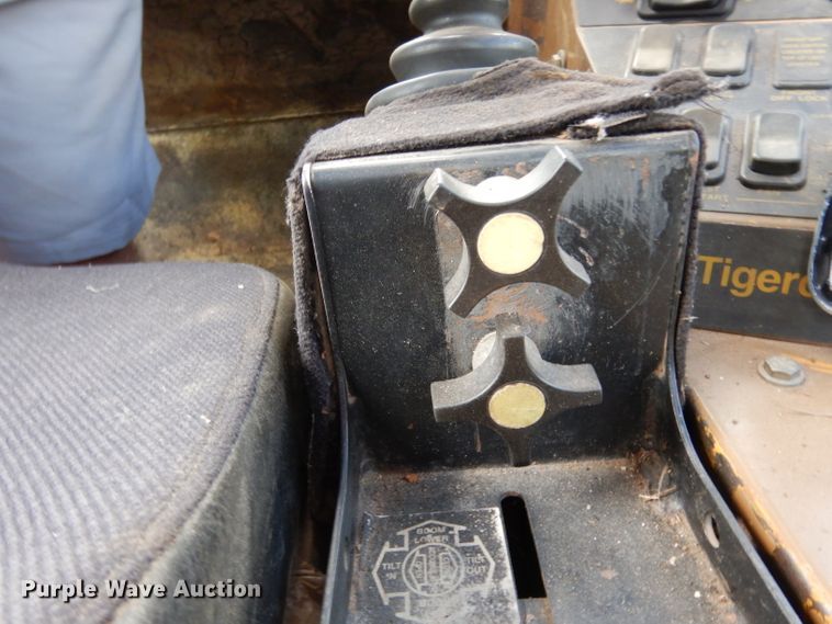 image for item DG6996 2005 Tigercat 724D feller buncher