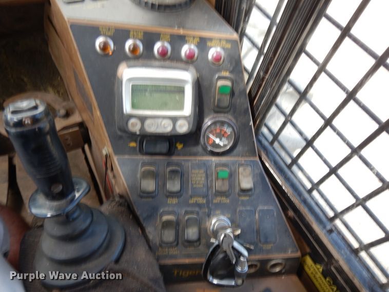 image for item DG6996 2005 Tigercat 724D feller buncher