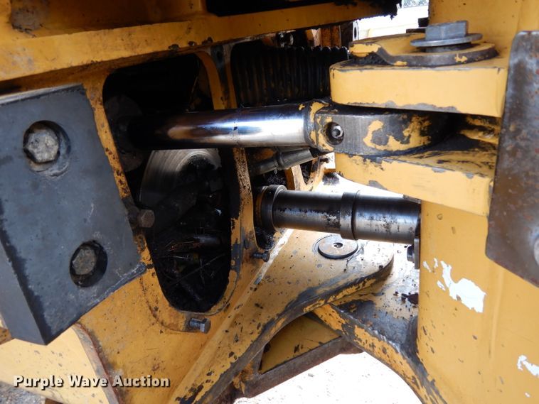 image for item DG6996 2005 Tigercat 724D feller buncher