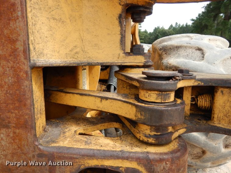 image for item DG6996 2005 Tigercat 724D feller buncher