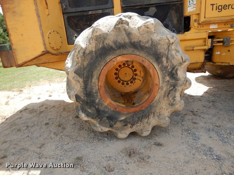 image for item DG6996 2005 Tigercat 724D feller buncher