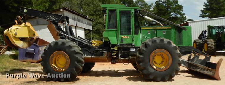 image for item DG6997 2014 John Deere 748H skidder