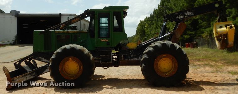 image for item DG6997 2014 John Deere 748H skidder
