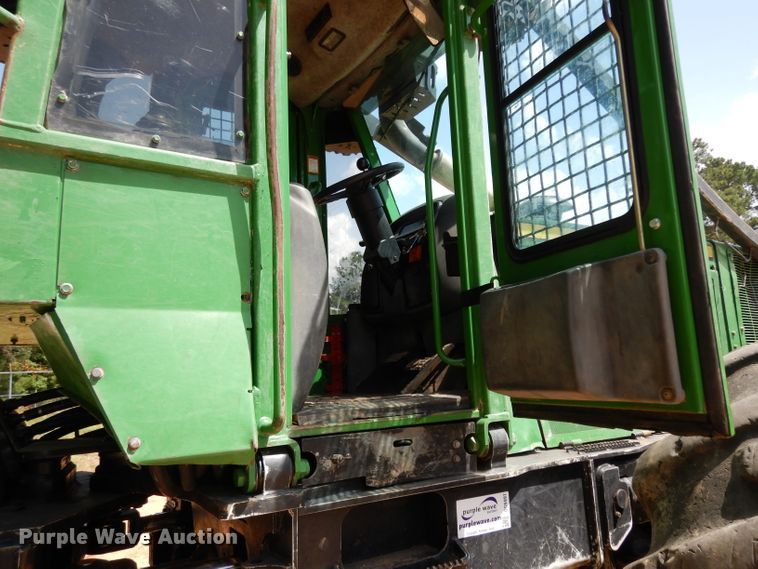 image for item DG6997 2014 John Deere 748H skidder