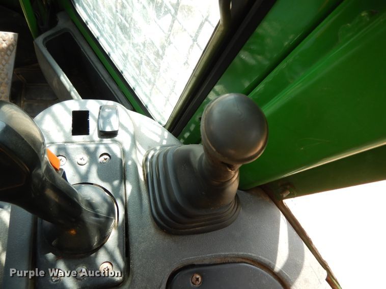 image for item DG6997 2014 John Deere 748H skidder