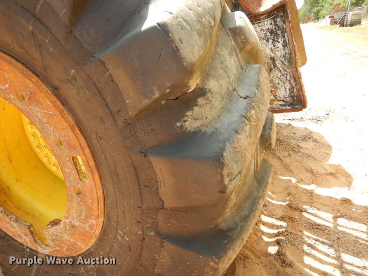 image for item DG6997 2014 John Deere 748H skidder