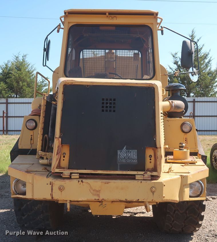 image for item DH0971 1986 Volvo A25  water wagon