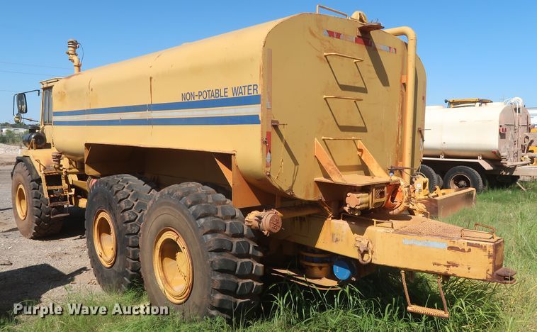 image for item DH0971 1986 Volvo A25  water wagon