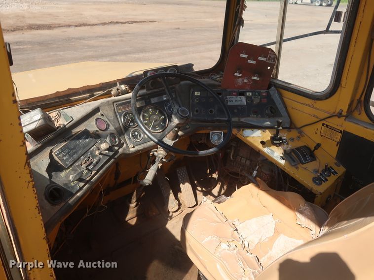 image for item DH0971 1986 Volvo A25  water wagon