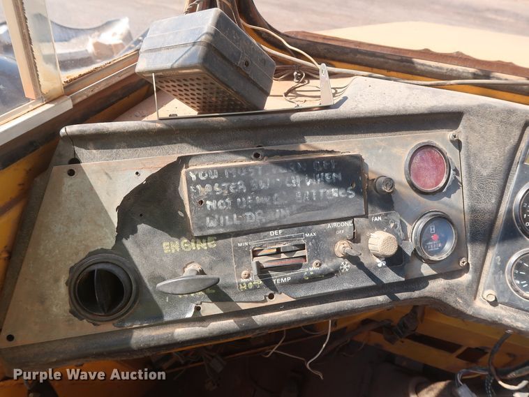 image for item DH0971 1986 Volvo A25  water wagon