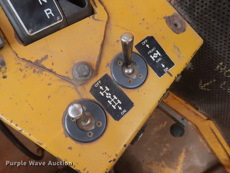 image for item DH0971 1986 Volvo A25  water wagon