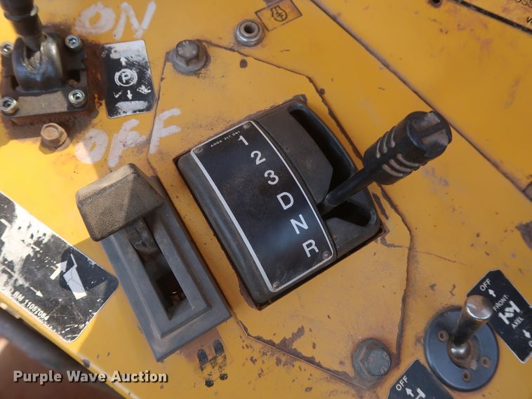 image for item DH0971 1986 Volvo A25  water wagon