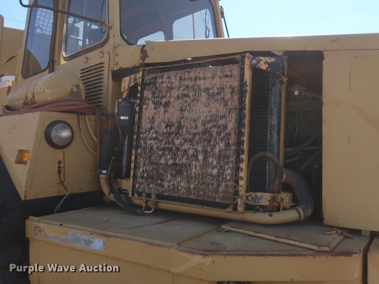 image for item DH0971 1986 Volvo A25  water wagon