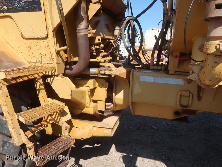 image for item DH0971 1986 Volvo A25  water wagon