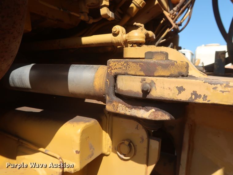 image for item DH0971 1986 Volvo A25  water wagon