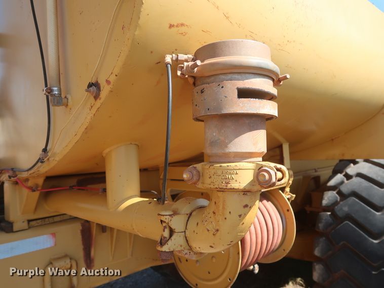 image for item DH0971 1986 Volvo A25  water wagon