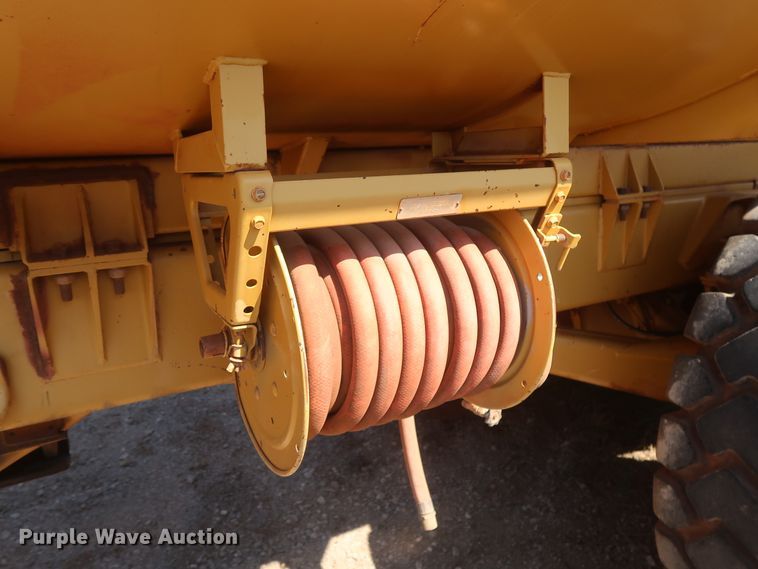 image for item DH0971 1986 Volvo A25  water wagon