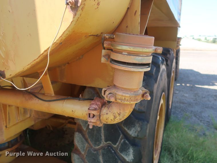 image for item DH0971 1986 Volvo A25  water wagon