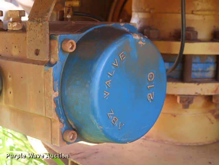 image for item DH0971 1986 Volvo A25  water wagon