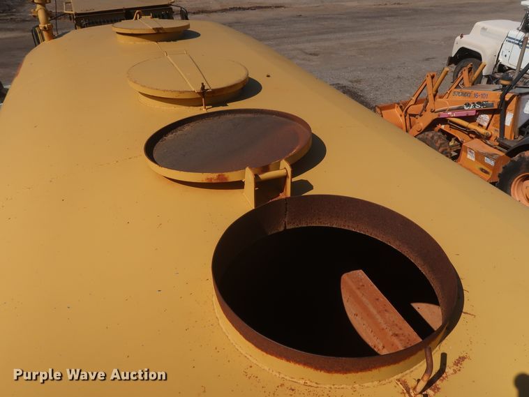 image for item DH0971 1986 Volvo A25  water wagon