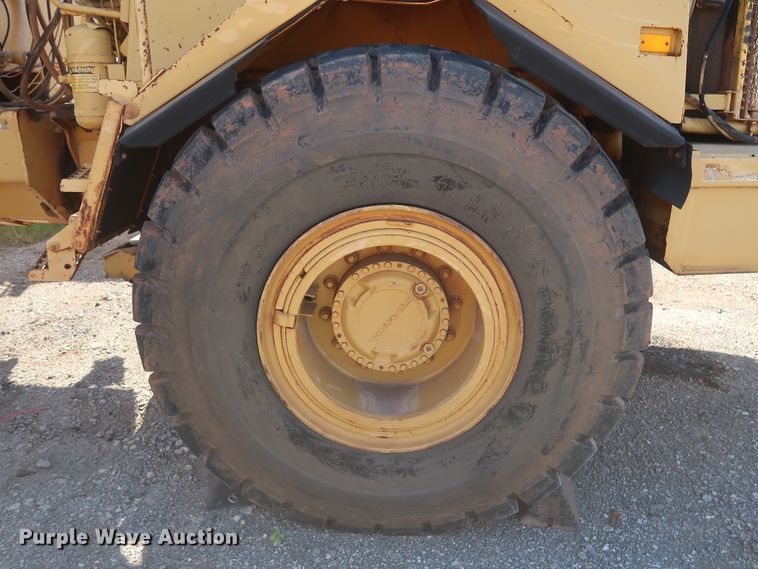 image for item DH0971 1986 Volvo A25  water wagon