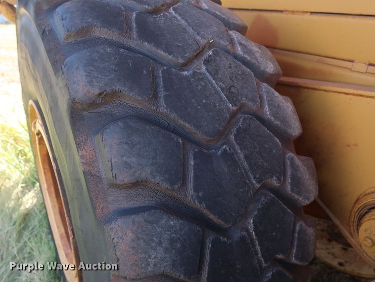 image for item DH0971 1986 Volvo A25  water wagon