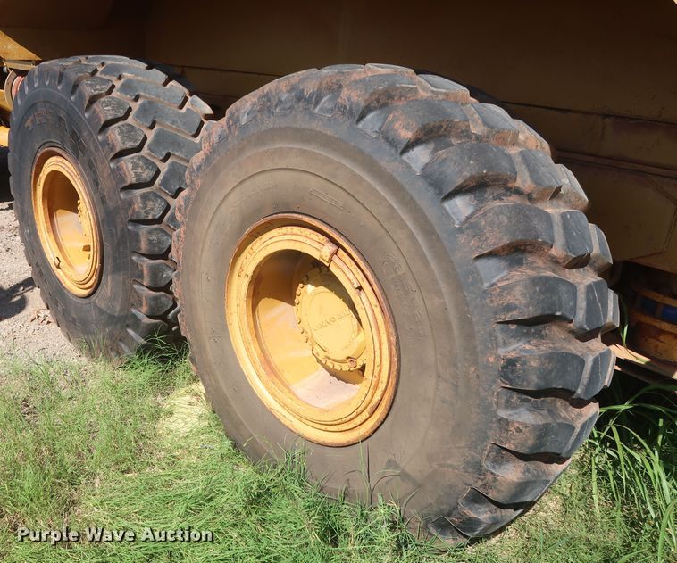 image for item DH0971 1986 Volvo A25  water wagon