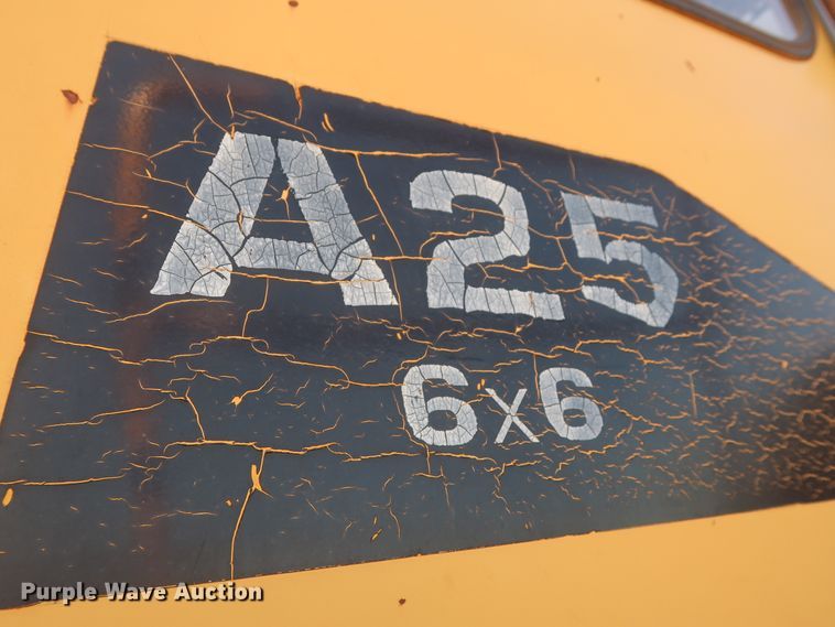 image for item DH0971 1986 Volvo A25  water wagon