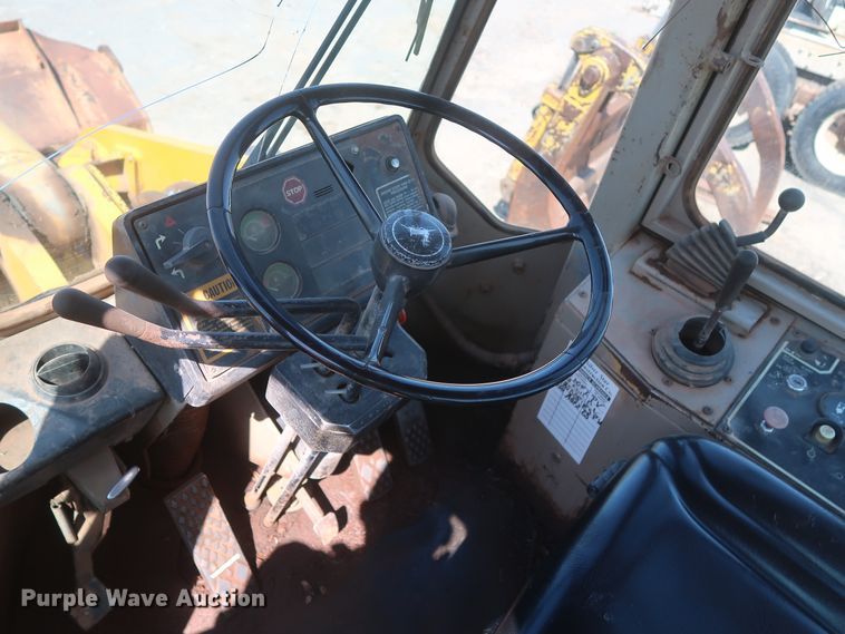 image for item DH0974 1992 John Deere 644E  wheel loader