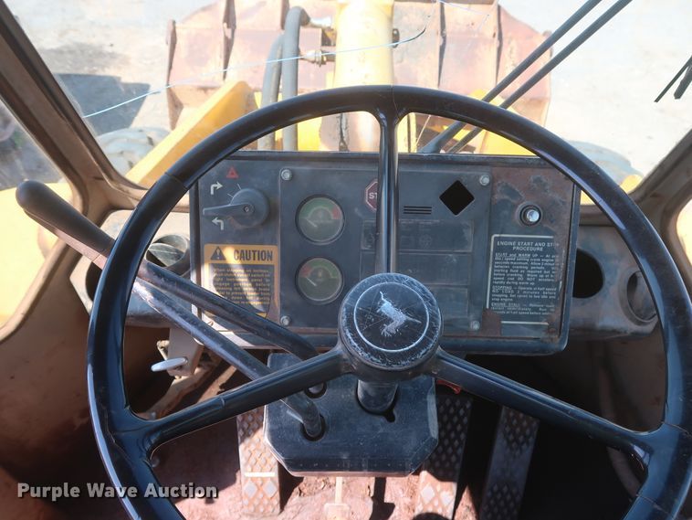 image for item DH0974 1992 John Deere 644E  wheel loader