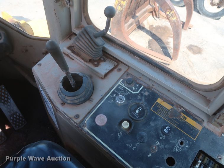 image for item DH0974 1992 John Deere 644E  wheel loader