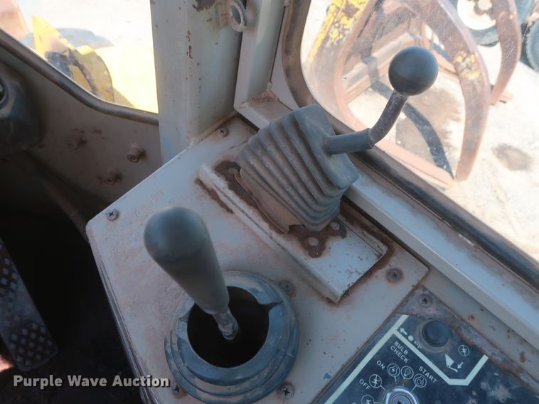 image for item DH0974 1992 John Deere 644E  wheel loader