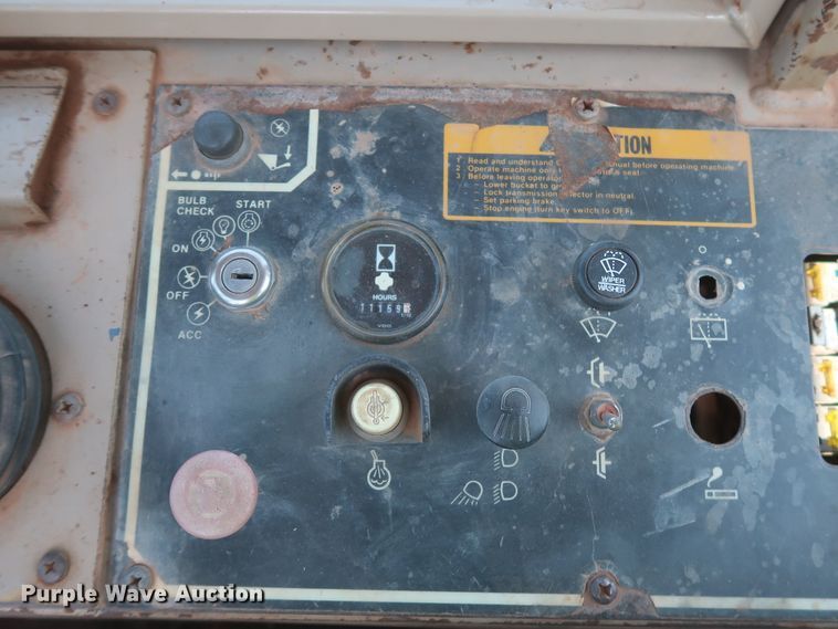 image for item DH0974 1992 John Deere 644E  wheel loader