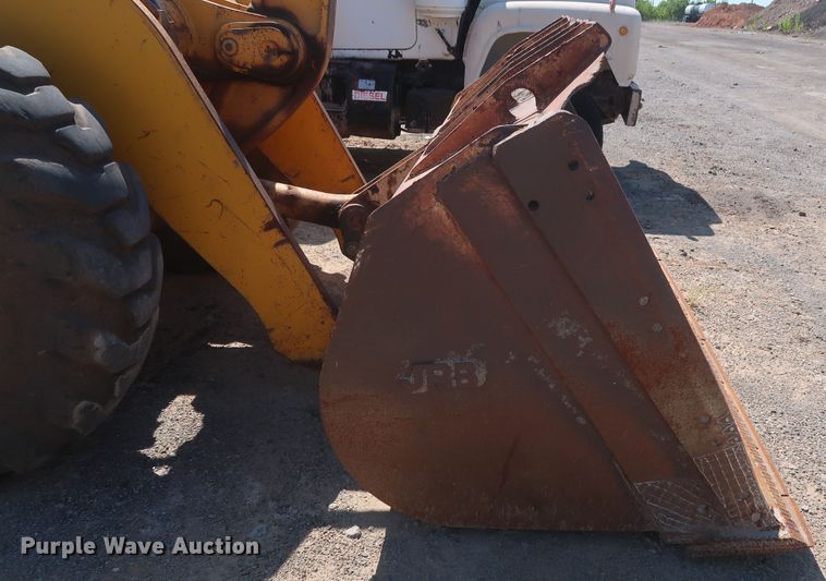 image for item DH0974 1992 John Deere 644E  wheel loader