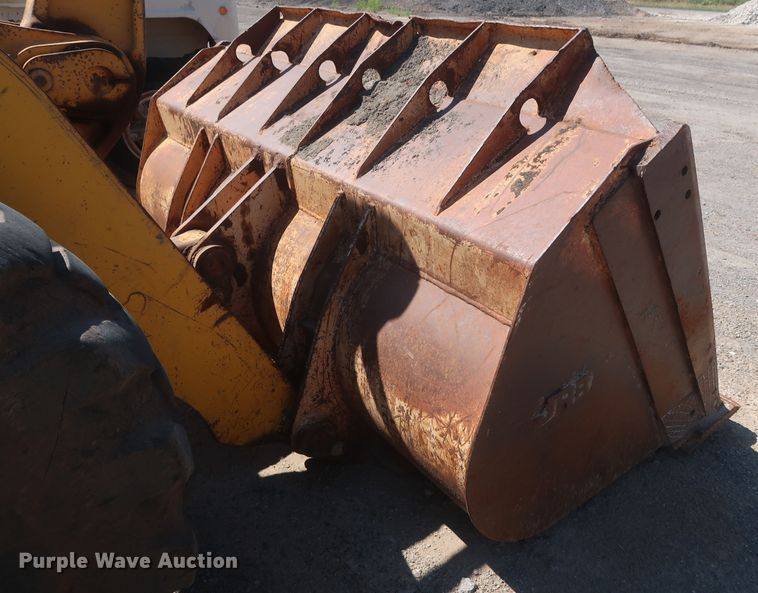 image for item DH0974 1992 John Deere 644E  wheel loader