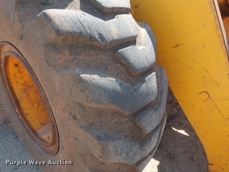 image for item DH0974 1992 John Deere 644E  wheel loader