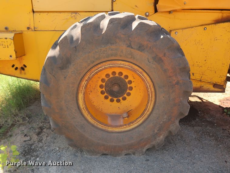 image for item DH0974 1992 John Deere 644E  wheel loader