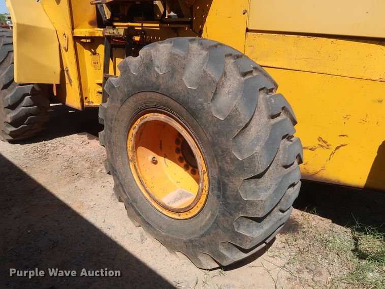 image for item DH0974 1992 John Deere 644E  wheel loader