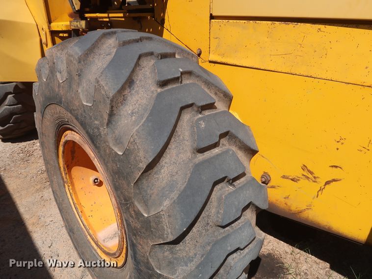 image for item DH0974 1992 John Deere 644E  wheel loader