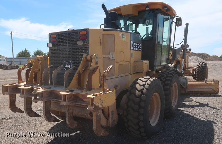 image for item DH0975 2005 John Deere 672D  motor grader